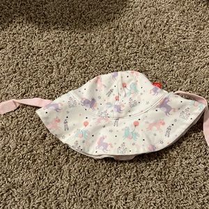 Magnetic Me hat 12-18m